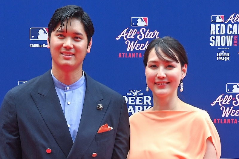 「元気そうで何より」大谷翔平の妻、真美子さんがレッドカーペット以来の登場！　奥さま会の投稿にファン歓喜「控えめな所に立ってる」「一番背が高い？」