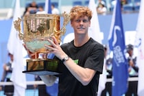 シナーが中国オープンで２度目の優勝！ 史上３人目の複数回制覇に「ここは僕にとって特別な場所」＜SMASH＞