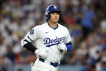 「大谷翔平さんが小さく見える！」ドジャース球団撮影のツーショットに日本人困惑「彼の隣だと…」