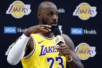 「彼がどこか他の地に行くとは思えない」レイカーズOBがレブロンの“キャリア終着点”を予想＜DUNKSHOOT＞