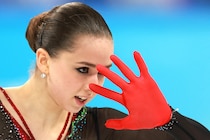 「まじで超美人！」競技復帰目前のワリエワが公開した“別人級の激変ぶり”にファン喝采！「どんどん綺麗になる」「とても19歳には見えない！」