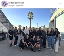 「めっちゃ綺麗！」爽やかコーデの大谷真美子さんがドジャース奥さま会の集合写真に連日登場→ネット歓喜！「気品が漂う」「高身長ですぐわかる」