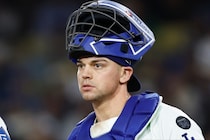 99.9%知らなかった選手が地区シリーズへ！ ロバーツ監督が「影のヒーロー」と絶賛した28歳捕手の献身と投手陣の信頼