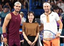 「早とちりすみません」石川佳純がテニス会場での“しくじり”を謝罪　焦る姿に会場は大爆笑「ドリフのようなズッコケ」「お茶目なかすみん」