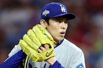 「球界最新のトップクローザーだ」初セーブの“新守護神”佐々木朗希に、ドジャースファン大歓喜！「偉大な才能がついに」「ブルペンの救世主」