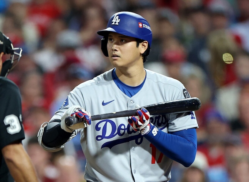 「佐々木朗希のために…」大谷翔平が告白した“時間稼ぎ”の舞台裏 献身的な好アシストに米感嘆「究極のチームプレーだ」