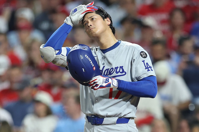 初球であっさりと仕留められ…“沈黙”の大谷翔平。フィリーズ戦の第2打席はセカンドゴロ、ここまでヒットなし【地区シリーズ第2戦】