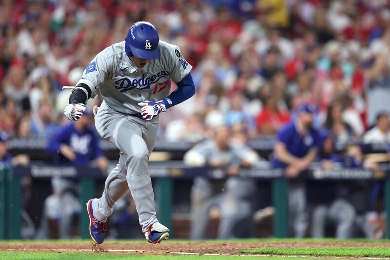 ドジャースが敵地で2連勝、NLCS進出に王手! 9回に救援トライネンが炎上→1点差にされるヒヤヒヤ展開も佐々木朗希が最後締めて2セーブ目