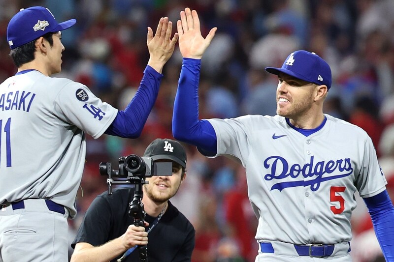 フリーマン、ラストプレーでショートバウンド好捕「うまくすくい上げて、ドジャースが勝利」落球していたら同点だった重要局面、米記者ら高評価