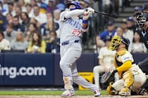 「動画何本出すの」MLBは“別角度”も公開！ カブス鈴木誠也の特大ホームランにファン熱狂「かっこよすぎ」「さすが日本の４番」