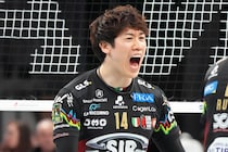 欧州CL王者ペルージャ、日本最強サントリーに逆転勝利！ 石川祐希、高橋藍の日本代表Wエースが夢の直接対決【バレーボール】