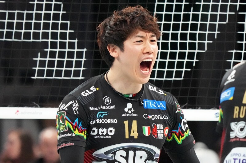 欧州CL王者ペルージャ、日本最強サントリーに逆転勝利! 石川祐希、高橋藍の日本代表Wエースが夢の直接対決【バレーボール】