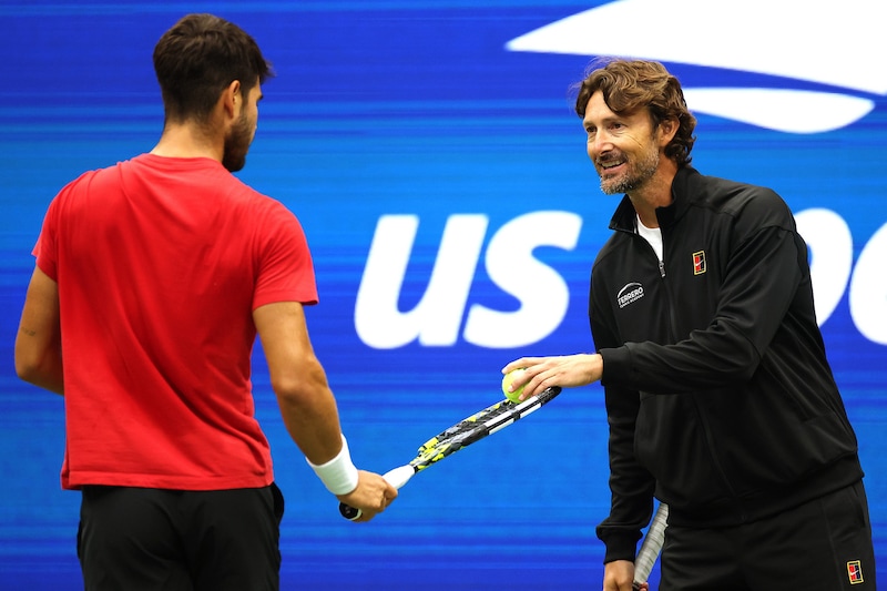 しばらく姿を見せないアルカラスのコーチ、フェレーロ氏にガン罹患の噂…「完全に虚偽です」と本人がキッパリ否定＜SMASH＞