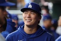 「おしゃれモデルじゃん」山本由伸の爽やかデニムジャケット姿にファン喝采「清々しい表情」「今日もステキ」