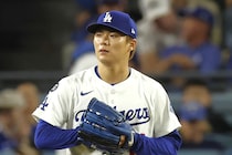 山本由伸が、カーショウが...HR王シュワーバーら“覚醒”した強力打線の餌食に　12安打の猛攻許し８失点、フィリーズ相手に今PS初黒星