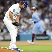 「流石に可哀想」シュワーバーに被弾など５失点のカーショウにファン悲鳴。批判の矛先はドジャース指揮官にも「ロバーツ監督の判断悪すぎじゃない？」