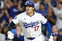 大谷翔平、フィリーズ戦の第１打席は初球をサードフライ【地区シリーズ第４戦】