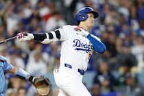 大谷翔平、フィリーズ戦延長10回の第５打席は見逃し三振で落胆した表情も。これで地区シリーズ“計９三振”