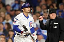 「誰か横からのリプレイ持ってる？」鈴木誠也の５回１死満塁での空振り三振にカブスファン不満　“微妙ジャッジ”「腹にパンチを食らったような気分」