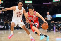 「いつの日か本契約を手にすること」を目標に、NBA２年目を迎えた河村勇輝。「今はただ目の前のことに集中して、チームに貢献したい」＜DUNKSHOOT＞