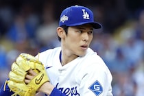 「こんなローキ見たことない」佐々木朗希がイニング間に見せた“異例行動”に絶賛の声「普通のクローザーとは違う」「完全に集中しきっている」