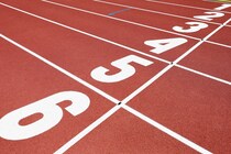 「爽やかで素敵」国スポ閉会式に登場した八木莉可子の凛々しい姿にネット歓喜！「司会を務めている姿に感動」「本当に輝いてて綺麗」