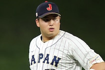 「松井秀喜以来の長距離砲」MLB公式が村上宗隆を特集！ メジャー複数球団が熱視線「守備力をどう評価するか、DHの意思があるかによって状況は大きく変わる」