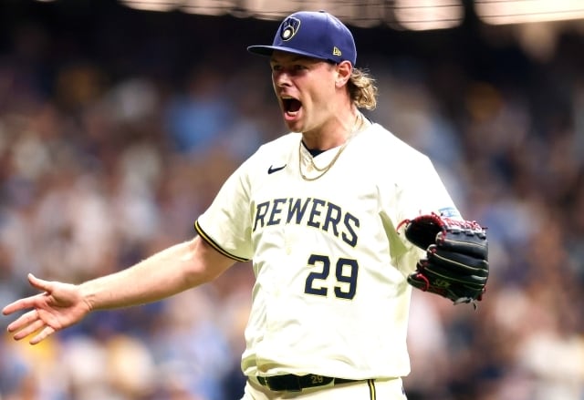 「さすがにメギルは打てねえ」ブルワーズの“守護神”が先発！ カブス打線に対して１回を三者凡退の好投に反響「いきなり見れるなんて！」「クローザーが誰になるのか？」