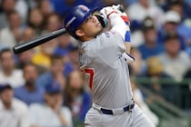 「セイヤは一晩中良かった」カブス指揮官が豪快弾の鈴木誠也を激賞！ 今季の“終戦”には悔しさをにじませる「本当に残念だ。悲しい」