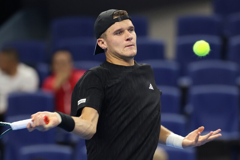 男子テニスの新鋭メンシクがアルカラス＆シナーを「別次元にいる」と批評。頭一つ抜けた２強にどう挑むか＜SMASH＞