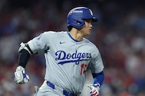 大谷翔平の第３打席は申告敬遠。その後ドジャースは6回にフリーマンの本塁打で先制【ブルワーズとのNLCS第１戦】