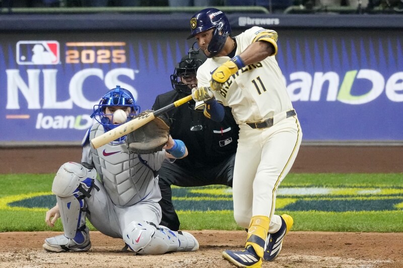 佐々木朗希からチューリオが犠飛で1点奪取「明るい兆し」ドジャースに敗れ初戦落とすも、ブルワーズ記者が前向きな理由「シリーズを通じて有利に働く可能性」