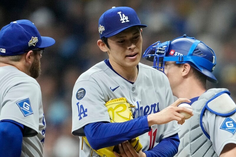 「球自体は良かった」佐々木朗希に指揮官は揺るがぬ信頼！「任せられると思った」NLCS初戦で苦しい登板も評価変わらず