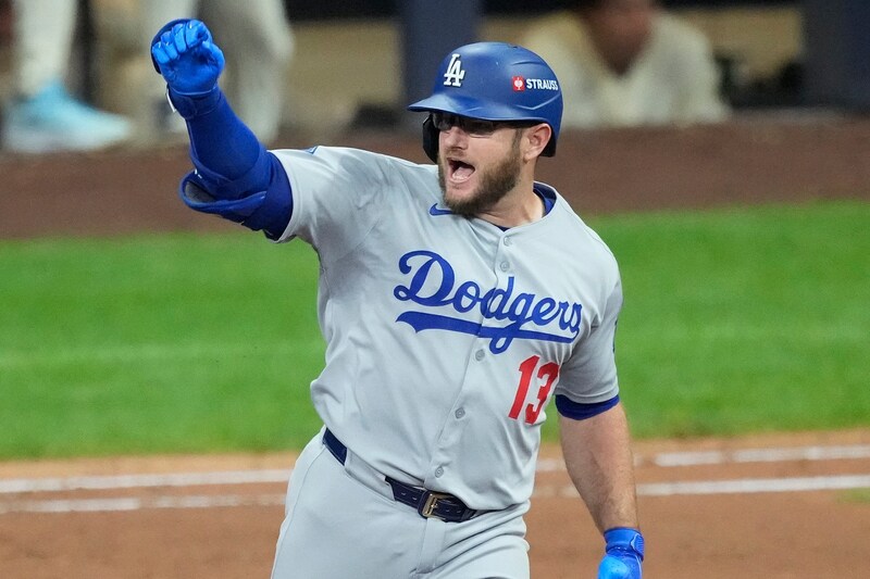 マンシーが球団史に新たな１ページを刻む！ ドジャース史上最多となるPS通算ホームラン記録を達成、相手エースを引きずり下ろす