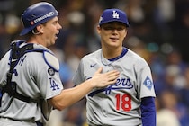 マウンド上の山本由伸に見られなかった“印象的な仕草”　元メジャーリーガー解説者が指摘「完投した投手の喜び方じゃない」