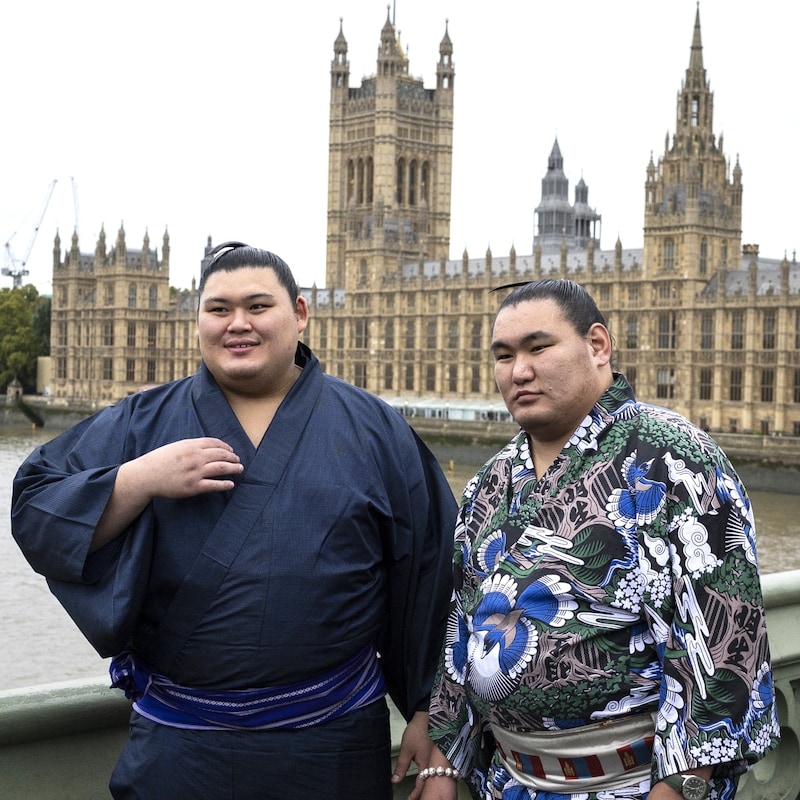 「みんな二度見した！」ロンドンを魅了してやまない大相撲力士たちに英メディアも興奮！「大観衆は食い入るように熱狂」「大量注文で麺が品切れ」