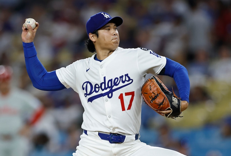 「圧倒的」「またもや素晴らしい活躍」敵なしドジャース先発陣に米脱帽…崖っぷちブルワーズに“絶望”の一言「明日は大谷翔平が先発だ」