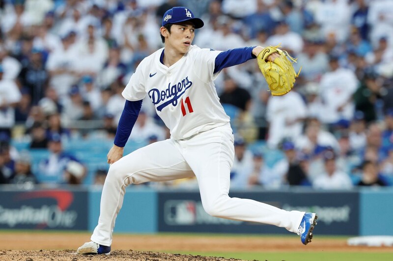 「歴史に名を残した」抑え転向の佐々木朗希、メジャー史上初の記録達成に現地メディアも衝撃!「クローザーとしての存在感は…」