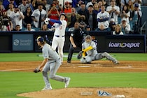 “投手”大谷翔平が衝撃３ホーマー!! 10奪三振の力投に米実況は大興奮「マジかよ！」「なんてこった」「オオタニ×３だ！」