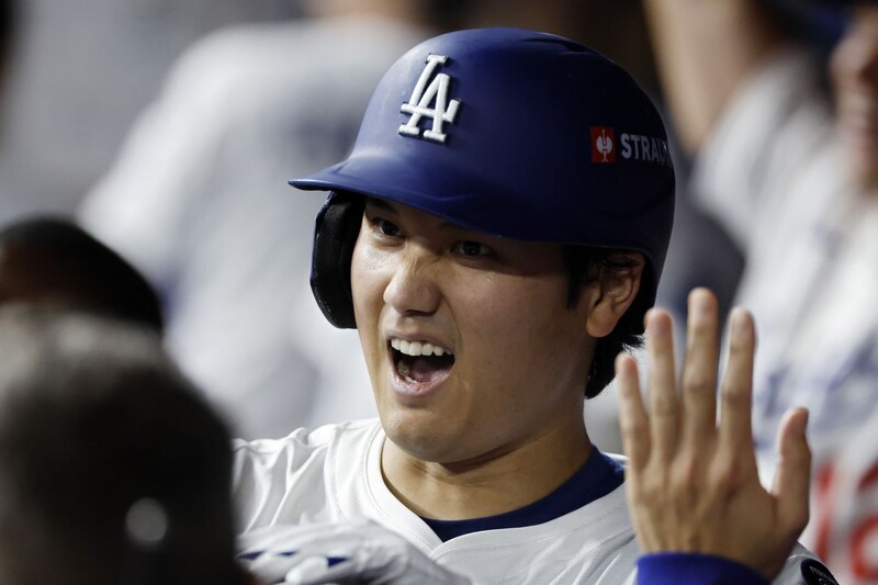 「僕らがブルズ、彼はジョーダンだ」同僚ベッツも大谷翔平の離れ業に興奮! 7回途中無失点&3本塁打「僕らも一緒に突き進む」