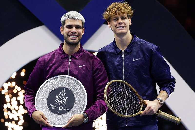 シナーが連覇＆約９億円獲得！ サウジの超豪華エキジビ決勝でアルカラスに快勝「彼を参考にして自分を高められる」＜SMASH＞