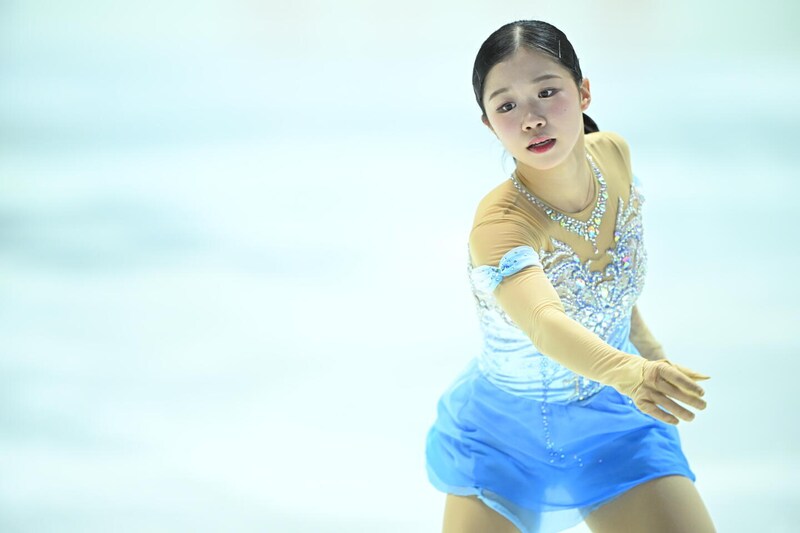 17歳の女子高生が衝撃のGPデビューV! 日本女子史上3人目の快挙を成し遂げた中井亜美 前世界女王は表彰台で優しくエスコート