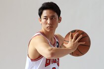 「治ったら再契約ある？」河村勇輝がブルズ施設でリハビリする様子を現地記者が公開！久々の姿にファン安堵「早期回復を願ってる」＜DUNKSHOOT＞