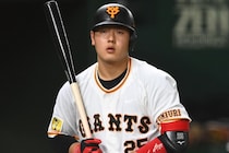 「ついにこの時が！」巨人、岡本和真のポスティングによるメジャー挑戦を容認！ ファン騒然「まさか認めるとは」「どこに行くか楽しみ」