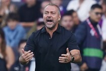 「私は変わった」前節レッドカードのフリック監督、冷静さが売りのドイツ人が感情を解放！「ナーバスになってるんじゃない、バルサのために生きているんだ」