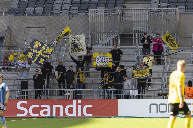 「こんな日が来るなんて…」前代未聞の快挙!人口わずか1500人の町クラブ、ミャルビーがスウェーデン王者に!