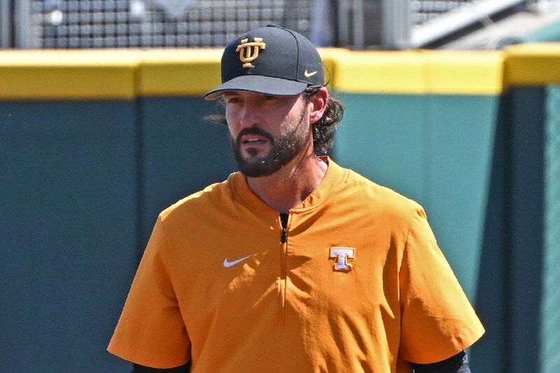 なぜプロ未経験の大学監督を? ジャイアンツ、ヴィテロ新監督誕生の舞台裏! 編成本部長が託した「リーダーシップと育成への情熱」