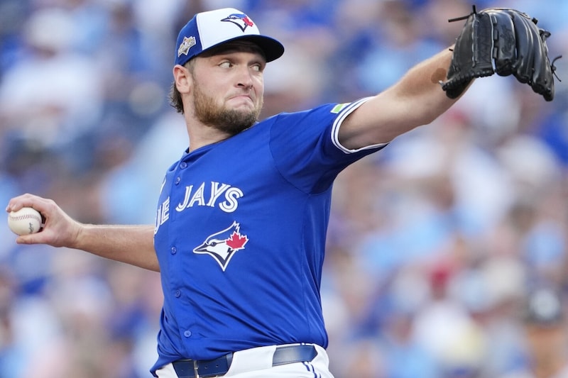 ワールドシリーズ初戦先発に抜擢されたブルージェイズの22歳新人を支える「天から降る」魔球と「ブルドッグ」気質<SLUGGER>