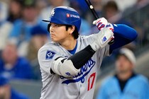 「実況も解説も静か...」「史上１番静まり返った」大谷翔平、“WS１号２ラン”に列島騒然「ブーイング嵐を一振りで黙らせた」