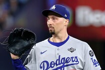 「PSキャリア最悪の先発」スネルら投手陣が一挙９失点...悪夢の６回に米記者落胆「一方的な展開から笑いものに」「今季最も醜いイニングの一つ」